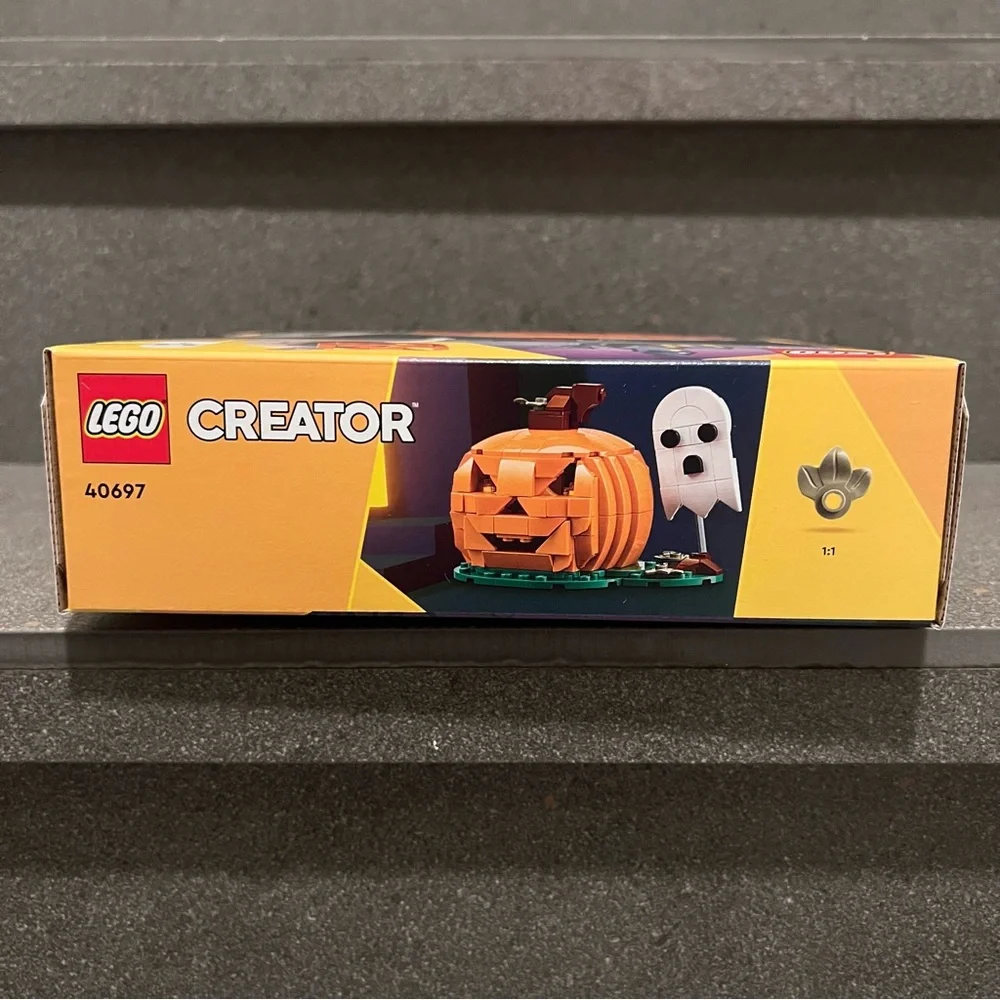 LEGO Light Up Two Faces Halloween Pumpkin with White Ghost 40697, 254 Pieces,NIB